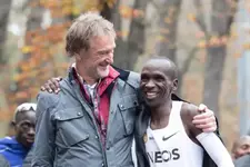 Máy chạy Kipchoge tới truyền bí kíp tuyên bố MU bùng cháy mùa tới-2.webp
