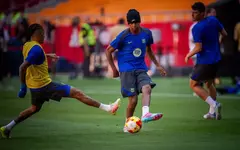 Flick lên án việc Real công kích trọng tài-2.webp