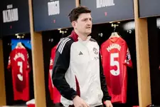 Maguire hồi sinh mạnh mẽ ở MU, từ ngôi sao suýt bị đuổi đi đến biệt danh "Harrydinho"