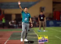 Thắng chung kết VLeague HLV của Nam Định hết lời khen Kevin Phạm Ba-2.webp